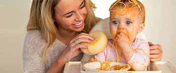 De wang van je baby eten geven | KindjeKlein